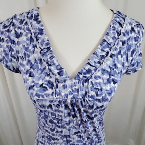 LOFT Blue & White V-Neck Top - Picture 4 of 7